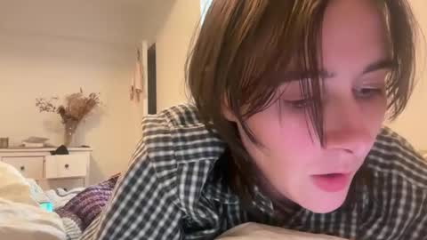 Snapshot of naomi________ chatting on 06/06/26, 04:28 Naomi online show from 06/06/26, 04:28
