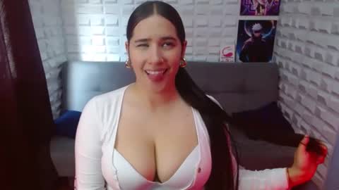 naomi_d online show from 12/29/24, 07:43