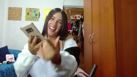 naomi_d online show from 03/04/25, 09:54