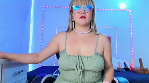Naomi online show from 05/21/26, 11:28