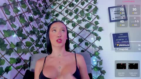 Snapshot of naomi_kobayashi chatting on 12/29/24, 07:17 naomi_kobayashi online show from 12/29/24, 07:17