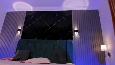 Naomi online show from 04/16/26, 12:28