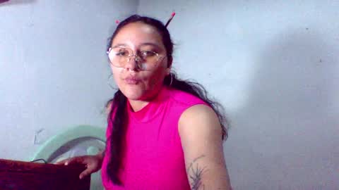 Snapshot of naomi_moon3 chatting on 12/20/24, 03:36 Naomi online show from 12/20/24, 03:36