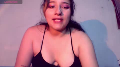 Snapshot of naomi_moon3 chatting on 01/07/25, 11:45 Naomi online show from 01/07/25, 11:45