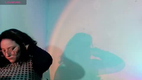 Snapshot of naomi_moon3 chatting on 02/21/25, 01:22 Naomi online show from 02/21/25, 01:22