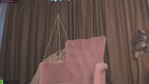 Naomi online show from 09/10/25, 01:38