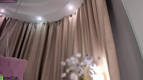 Naomi online show from 10/27/25, 11:20