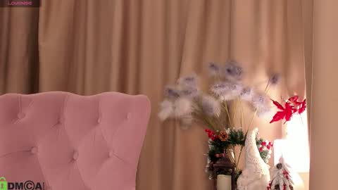 Naomi online show from 11/25/25, 01:38