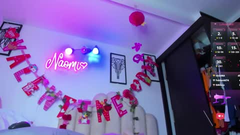 Snapshot of naomiasha_ chatting on 02/18/25, 02:05 online show from 02/18/25, 02:05