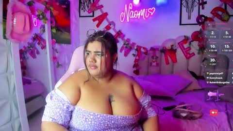 Snapshot of naomiasha_ chatting on 02/19/25, 05:16 online show from 02/19/25, 05:16