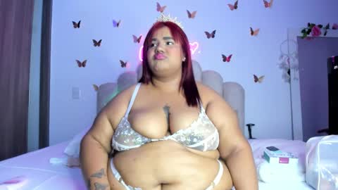 Snapshot of naomiasha_ chatting on 10/29/25, 12:24 online show from 10/29/25, 12:24