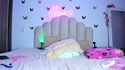 Snapshot of naomiasha_ chatting on 11/28/25, 12:02 online show from 11/28/25, 12:02