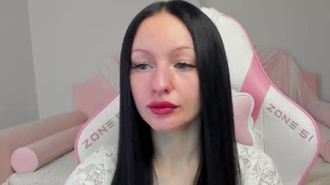 Naomi online show from 11/21/25, 05:06