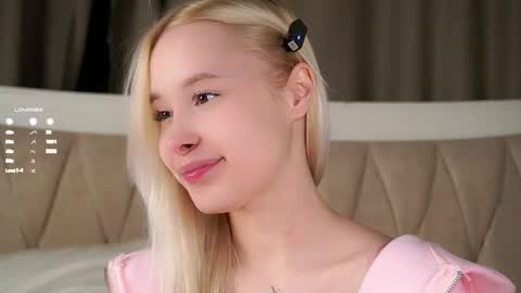 Angel online show from 02/02/26, 01:21