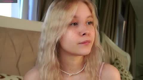 Angel online show from 04/07/26, 11:10