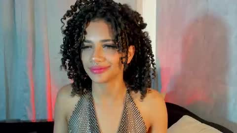 Snapshot of naomidawsonn chatting on 03/12/25, 11:12 naomidawson online show from 03/12/25, 11:12