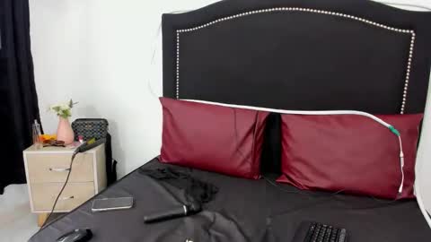 naomidirty_ online show from 03/12/26, 01:50