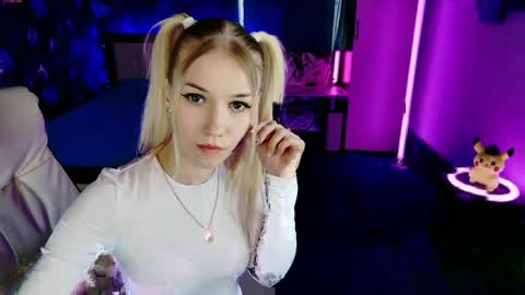 naomihita online show from 03/23/26, 08:51