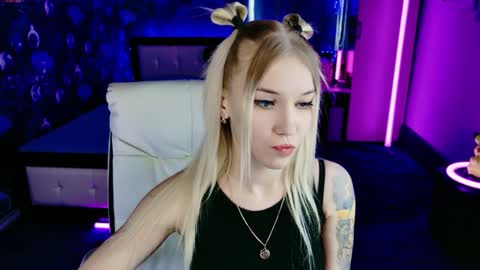 naomihita online show from 04/08/26, 09:53