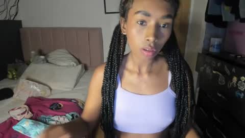 Naomii online show from 01/31/25, 04:36