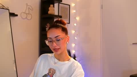 naomii_20 online show from 11/07/25, 03:12