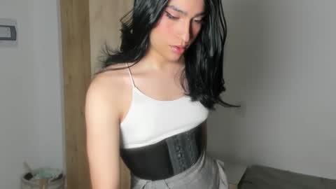 Naomi Moore online show from 02/27/26, 10:10