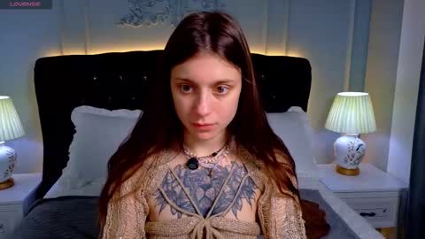 Naomi online show from 11/19/25, 05:18