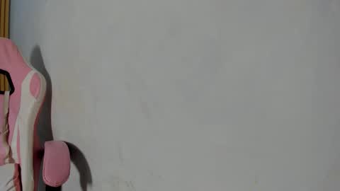 naomis_35 online show from 11/19/25, 07:14