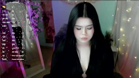 Snapshot of naomivibes chatting on 04/20/26, 06:05 Naomi online show from 04/20/26, 06:05