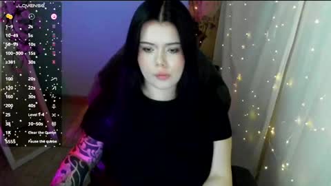 Snapshot of naomivibes chatting on 04/22/26, 07:11 Naomi online show from 04/22/26, 07:11