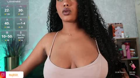 Naomi     online show from 03/31/26, 09:32