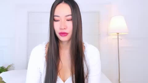 Naomi online show from 12/21/25, 02:51