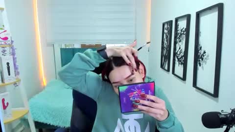 naomy online show from 11/28/25, 03:53