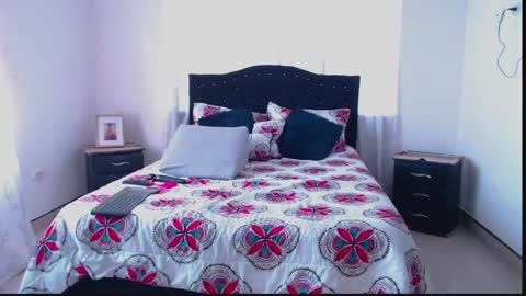 Naomy online show from 04/01/26, 12:39