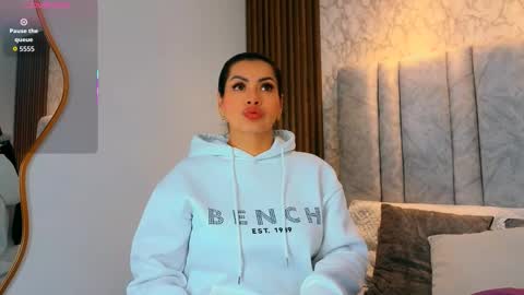 Naomy Smith online show from 03/12/26, 10:54