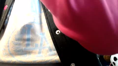 Snapshot of naomylux1 chatting on 06/18/26, 01:28 naomylux1 online show from 06/18/26, 01:28