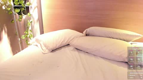 Naomy  online show from 01/22/25, 01:20