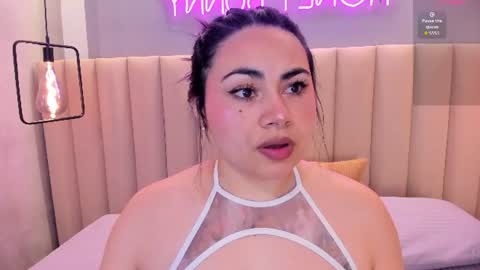 Snapshot of naomymonroe_ chatting on 06/30/26, 10:49 Naomy online show from 06/30/26, 10:49