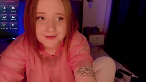 Snapshot of naomyreyyy chatting on 11/19/25, 05:24 Naomy Rey online show from 11/19/25, 05:24