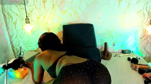 Naomy online show from 11/06/25, 08:54