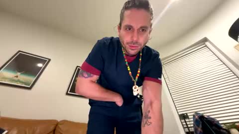 Snapshot of napolisnaples chatting on 12/20/25, 03:02 Napolisnaples online show from 12/20/25, 03:02