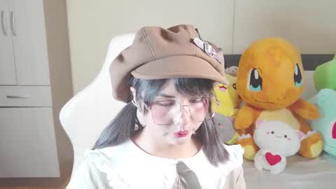 Snapshot of naree_masaki chatting on 10/24/25, 11:39 Naree online show from 10/24/25, 11:39