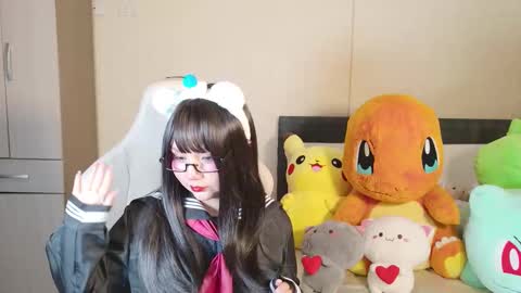 Snapshot of naree_masaki chatting on 11/30/25, 03:05 Naree online show from 11/30/25, 03:05