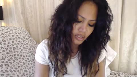 Snapshot of nareex chatting on 02/26/25, 02:25 nareex online show from 02/26/25, 02:25