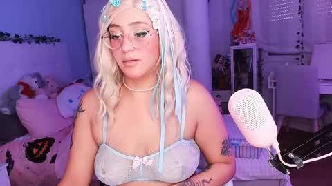 Snapshot of narubolita chatting on 10/03/25, 09:06 Narubolita Narupinku online show from 10/03/25, 09:06