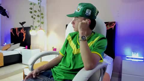 Nascary Fox online show from 10/21/25, 08:31