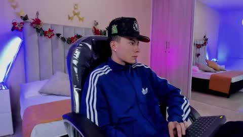 Nascary Fox online show from 12/20/25, 07:21