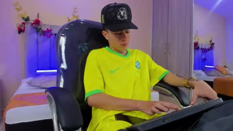 Nascary Fox online show from 12/22/25, 07:22