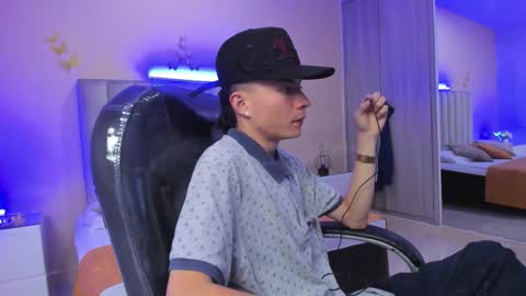 Nascary Fox online show from 01/14/26, 06:46