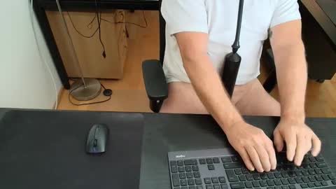 Snapshot of nase17 chatting on 10/16/25, 09:54 nase online show from 10/16/25, 09:54